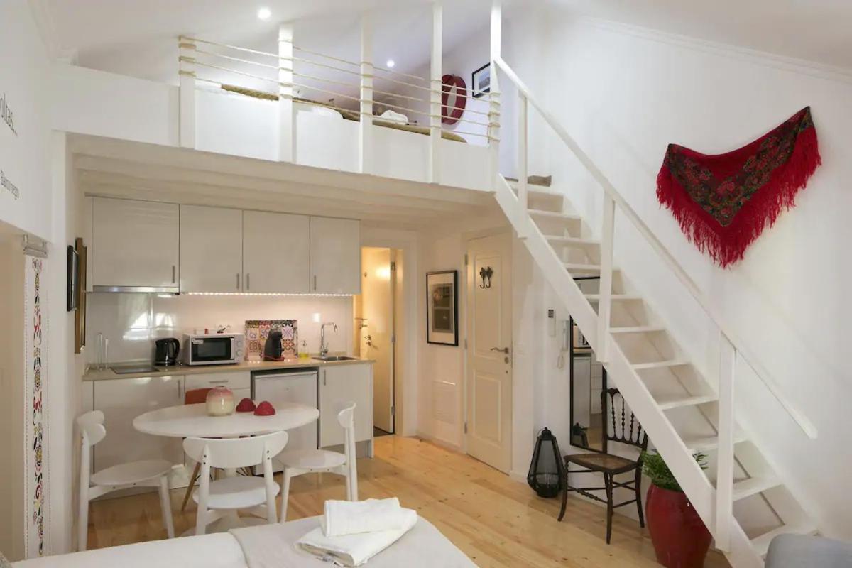 Central Mezzanine Studio Apartment Lisbon Exterior photo